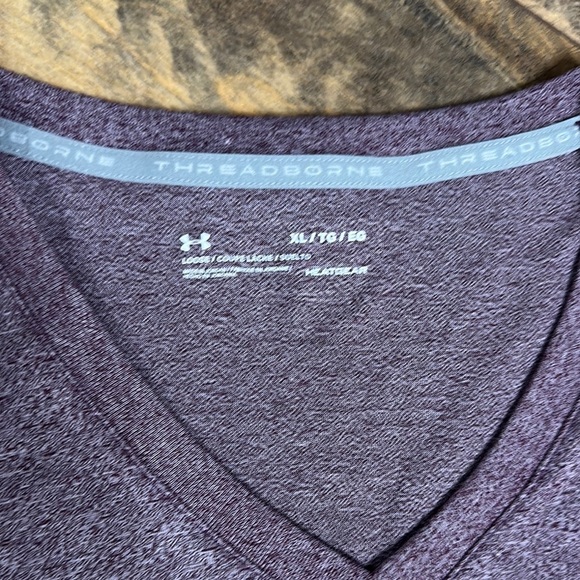 UNDER ARMOUR Women's Heathered V-Neck Threadborne Tee, Size XL, EUC - Picture 2 of 6